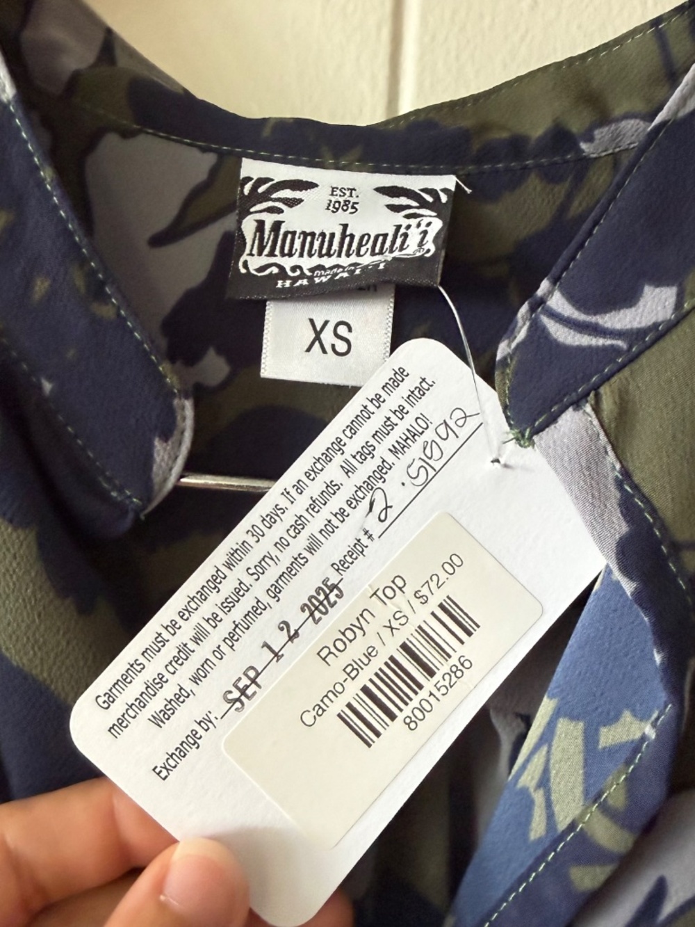 Manuhealii Blouse - Picture 2 of 2